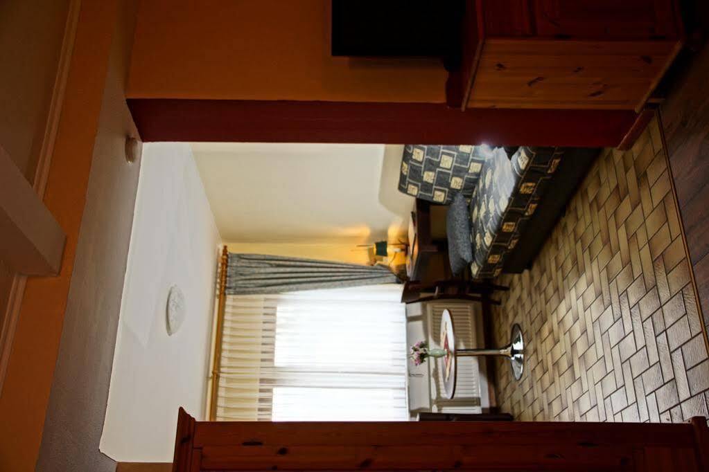 Rheingoldschaenke Hotel Oberwesel Buitenkant foto